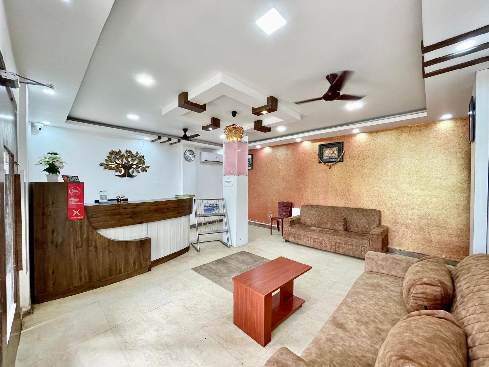 Hotel Subham Beach Inn ! Puri Near-Sea-Beach-And-Temple Fully-Air-Conditioned-Hotel With-Lift-And-Parking-Facility Eksteriør bilde