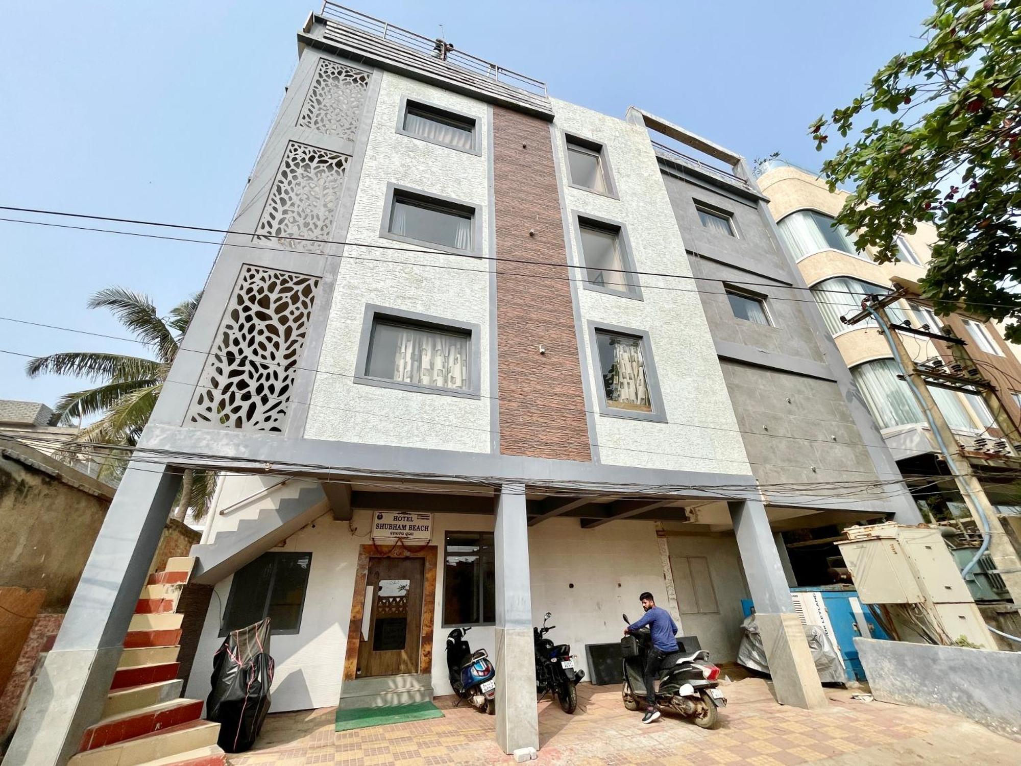 Hotel Subham Beach Inn ! Puri Near-Sea-Beach-And-Temple Fully-Air-Conditioned-Hotel With-Lift-And-Parking-Facility Eksteriør bilde