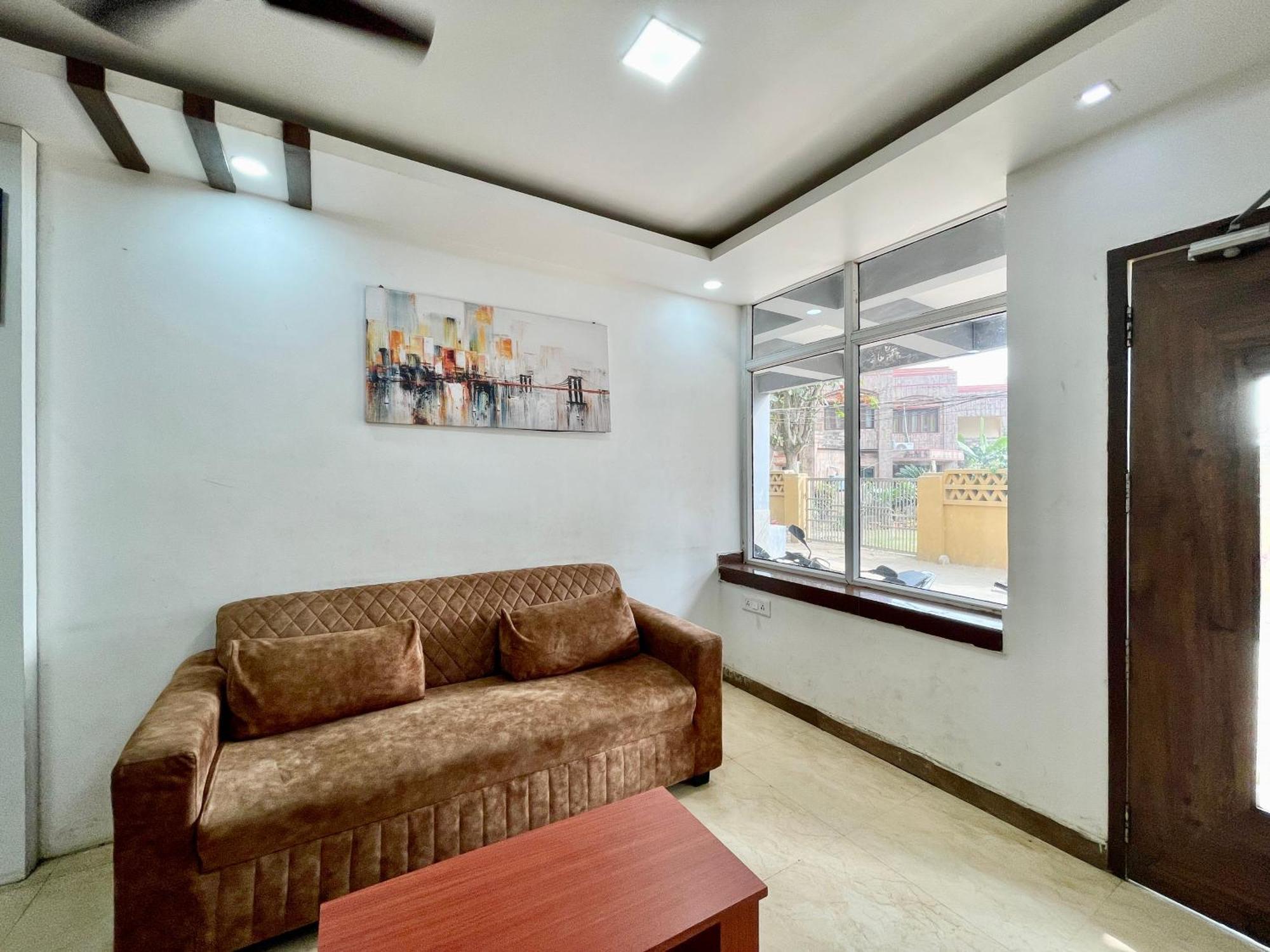 Hotel Subham Beach Inn ! Puri Near-Sea-Beach-And-Temple Fully-Air-Conditioned-Hotel With-Lift-And-Parking-Facility Eksteriør bilde