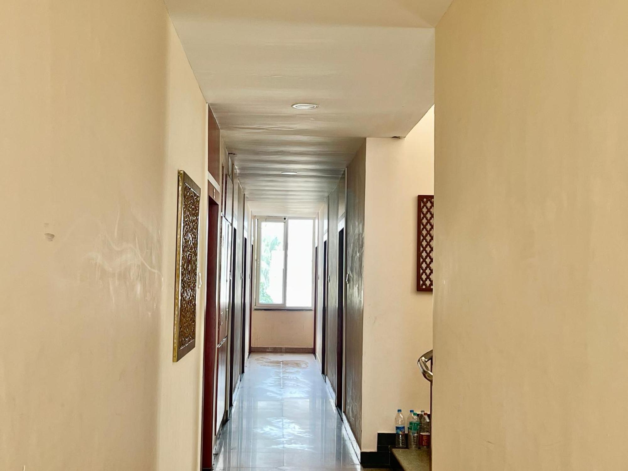 Hotel Subham Beach Inn ! Puri Near-Sea-Beach-And-Temple Fully-Air-Conditioned-Hotel With-Lift-And-Parking-Facility Eksteriør bilde